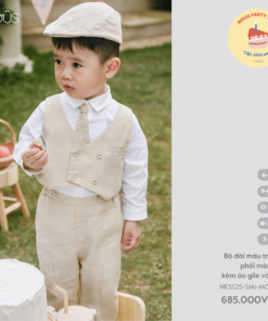 Bộ Đồ Màu Trắng Phối Màu Be Kèm Áo Gile Và Mũ