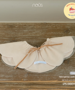 Yếm lưới be cánh hoa dễ thương dành cho bé